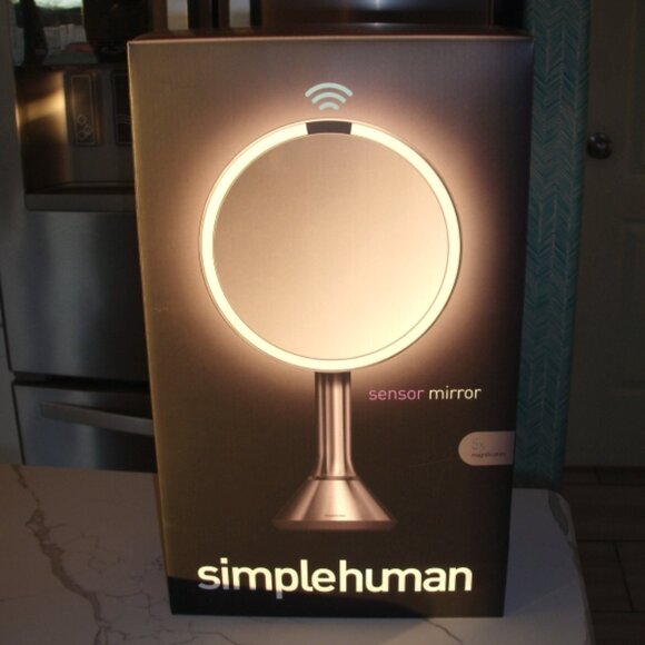 Simplehuman 8” Round Sensor Make-up Mirror 5x Cordless | Stainless Steel ST3052 - Picture 2 of 7